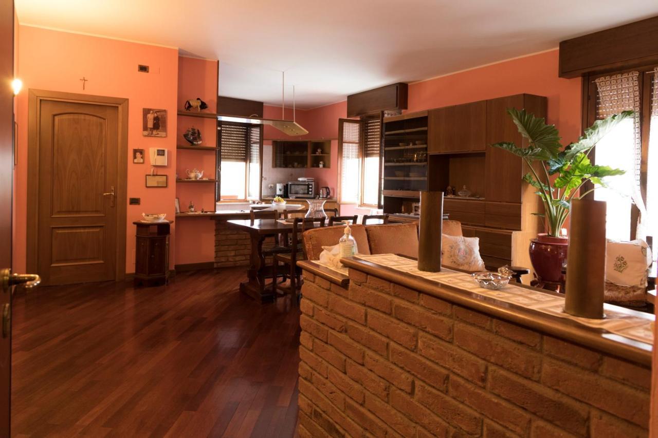 A Casa Di Anna, Elegant Flat In Cremona Διαμέρισμα Εξωτερικό φωτογραφία