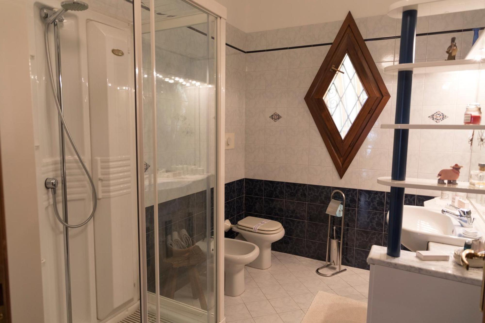 A Casa Di Anna, Elegant Flat In Cremona Διαμέρισμα Εξωτερικό φωτογραφία